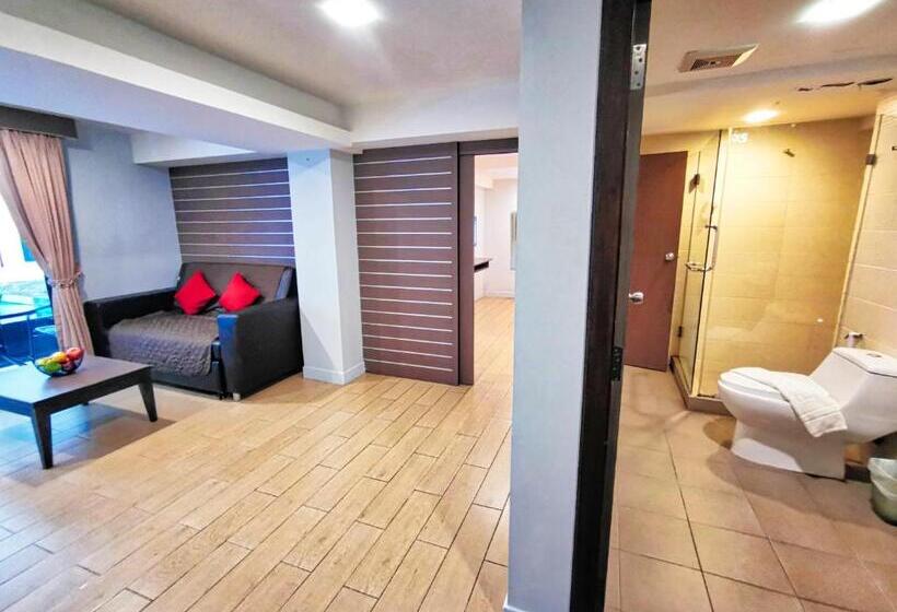 جناح ديلوكس, Scandia Beach