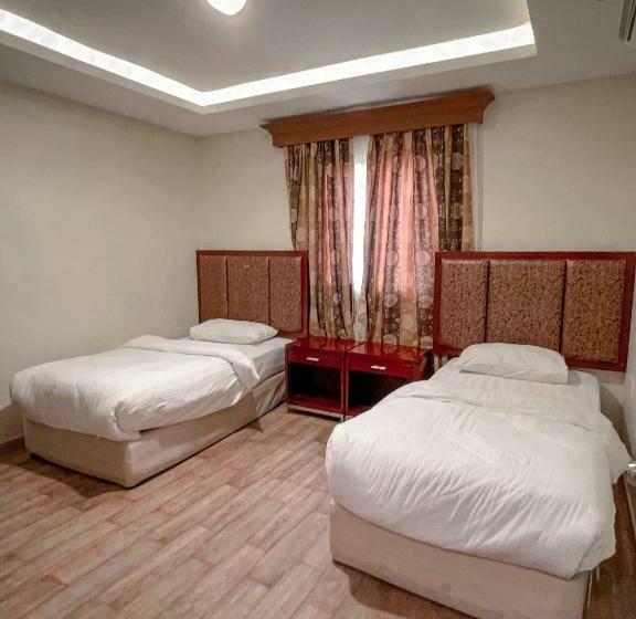 کلبه ییلاقی, Sea Club Resort