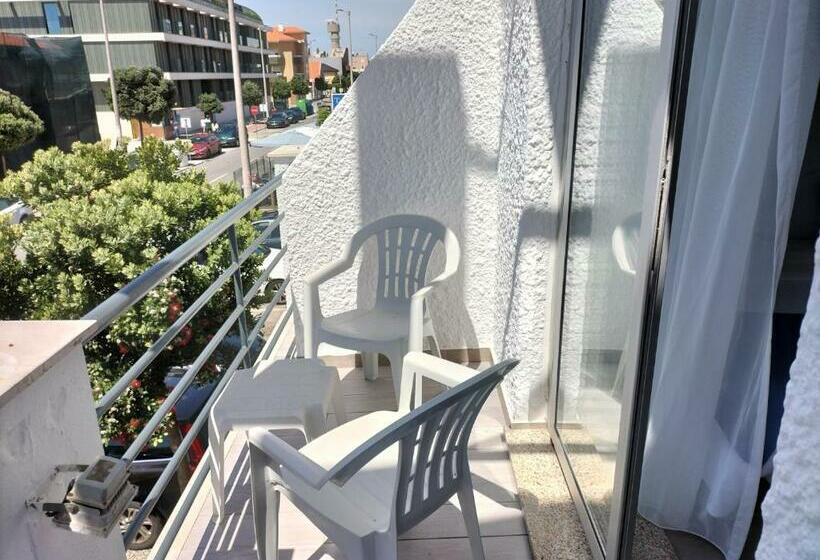 Трехместный Номер Стандарт с Балконом, Residencial Tropicália Al