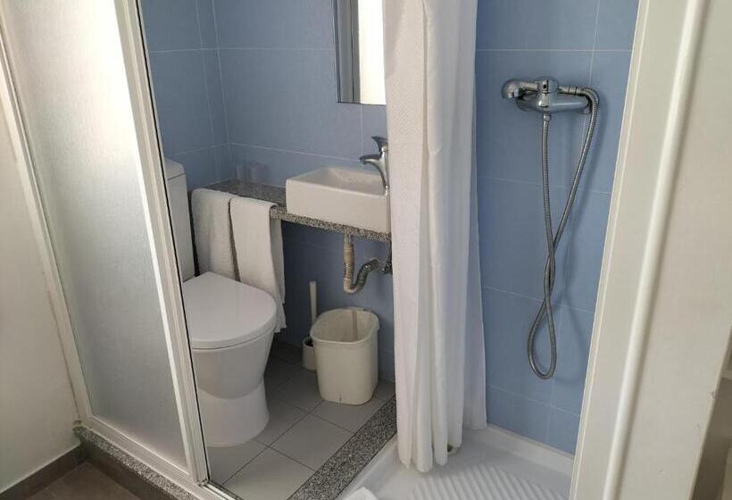베이직 3인 룸, Residencial Tropicália Al