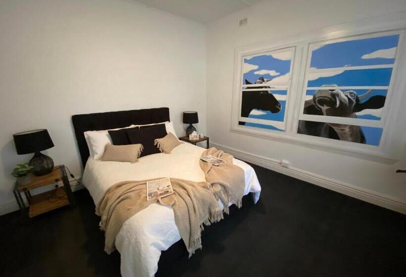 패밀리 룸, Two Cow Cottage Bed & Breakfast