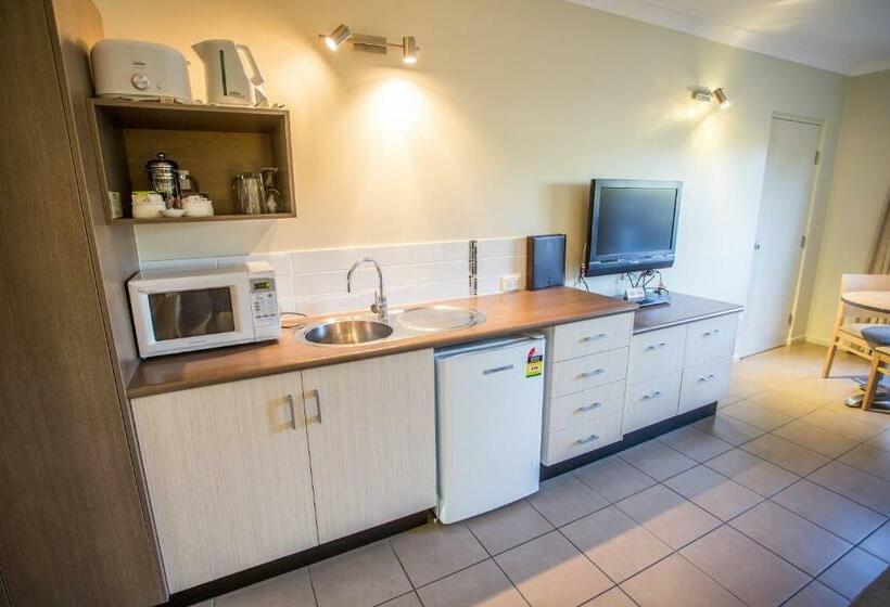 스탠다드 룸 킹사이즈 침대, Spinifex Motel And Serviced Apartments