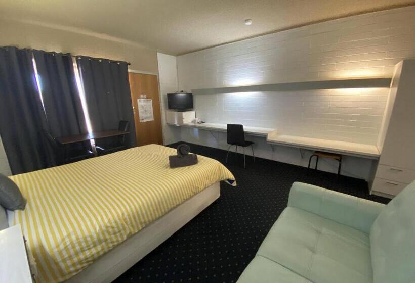 غرفة قياسية, Capri Motel