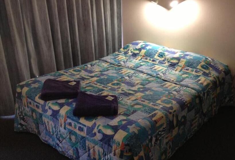 Семейный Номер, Ocean View Motel Bowen