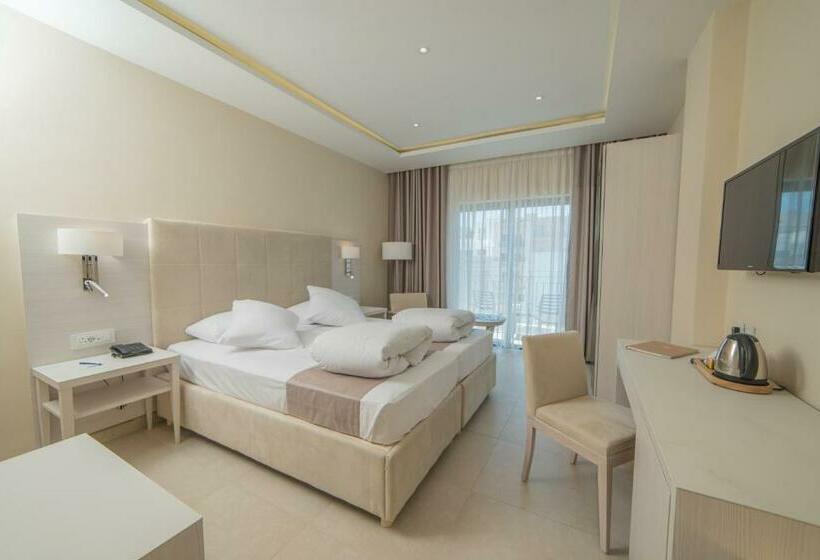 اتاق لوکس با بالکن, Maritim Antonine Hotel & Spa