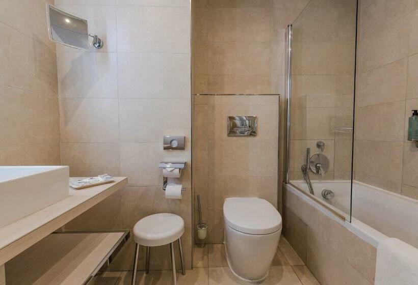اتاق لوکس با چشم‌انداز باغ, Maritim Antonine Hotel & Spa