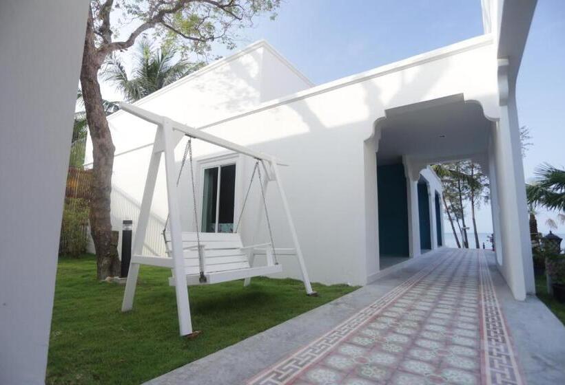 اتاق استاندارد با چشم‌انداز باغ, Meet The Sea Resort