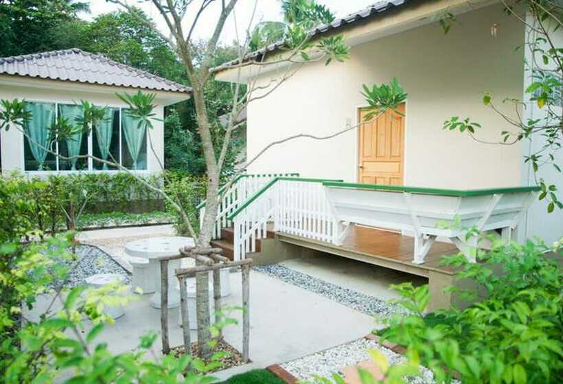 Chambre Standard Vue Piscine, Thongchai Resort