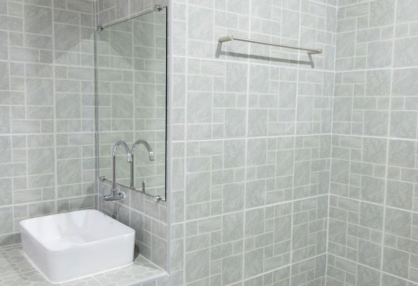 Chambre Standard Vue Piscine, Thongchai Resort