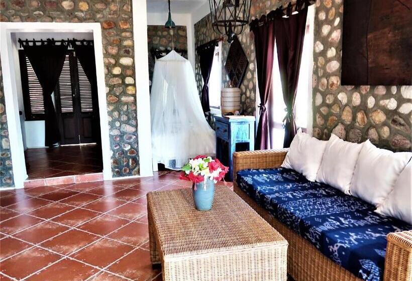 Трехместный Номер Deluxe Вид на Море, Breve Azurine Lagoon Resort