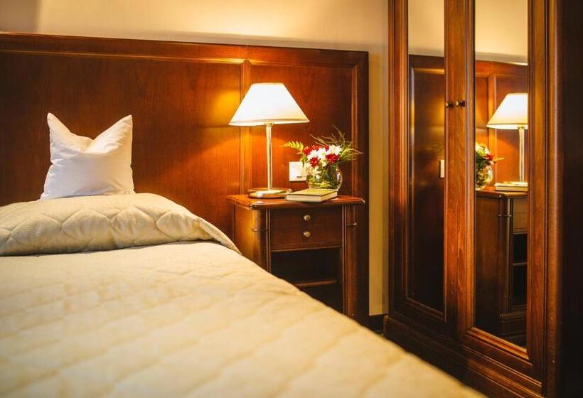 스탠다드 룸, Golf Hotel Pianu