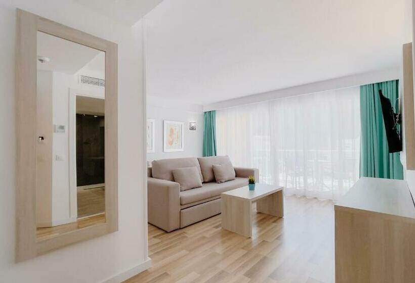 2 Bedroom Apartment, Comitas Floramar