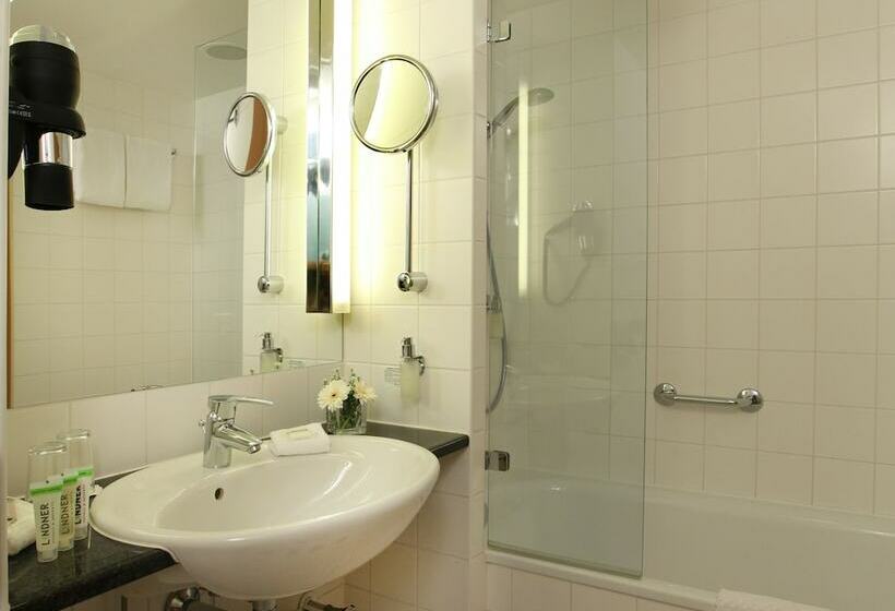 Номер бизнес-класса, Lindner Hotel Cologne Am Dom, Part Of Jdv By Hyatt