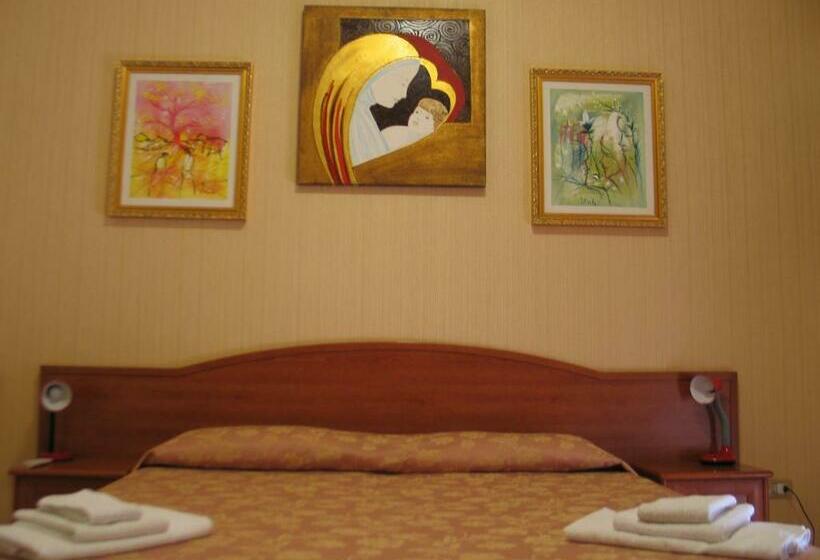 Номер Стандарт с Балконом, Bed & Breakfast Minu