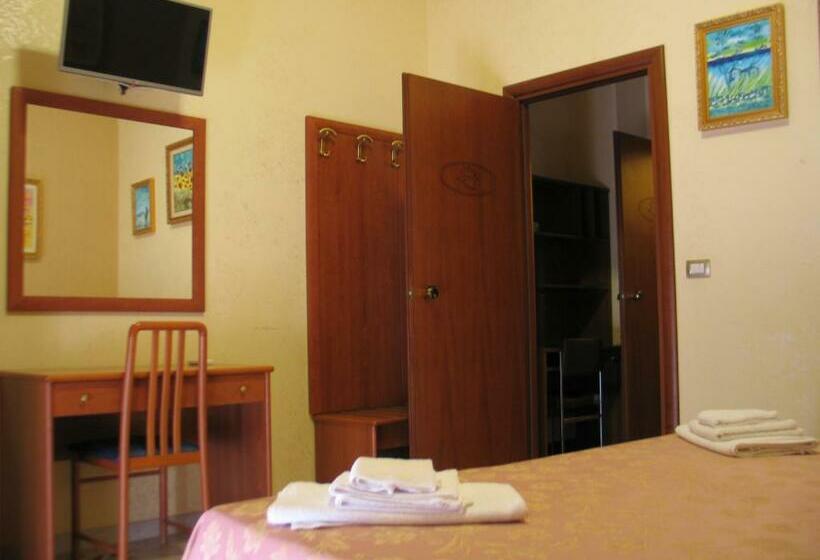 Номер Стандарт с Балконом, Bed & Breakfast Minu