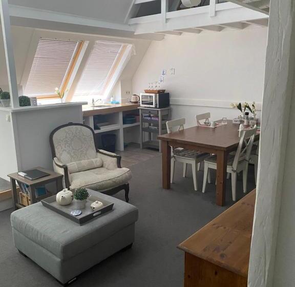 침실 1개 아파트, Bed & Breakfast Ytsma State