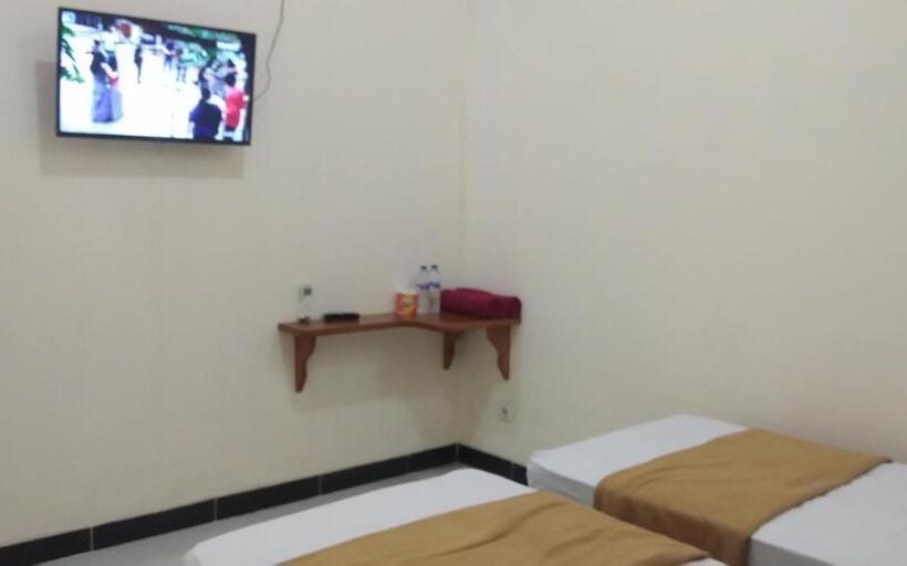 Номер Economy, Arrys Watukarung Surfcamp