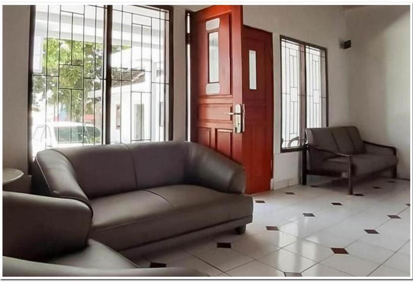 Номер Economy, Reddoorz Syariah @ Jl Raya Sukabumi
