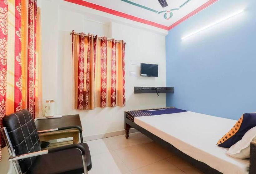 Трехместный Номер Классика, Spot On Hotel Sri Hari