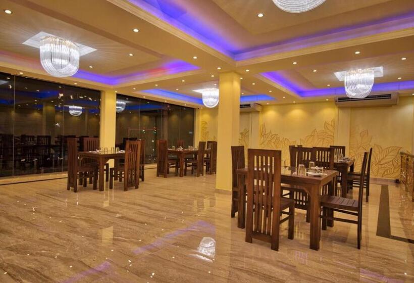 غرفة ديلوكس ثلاثية, Viveka Hotel Colombo