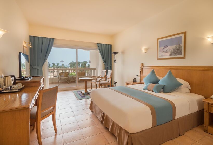 اتاق لوکس, Hurghada Long Beach Resort