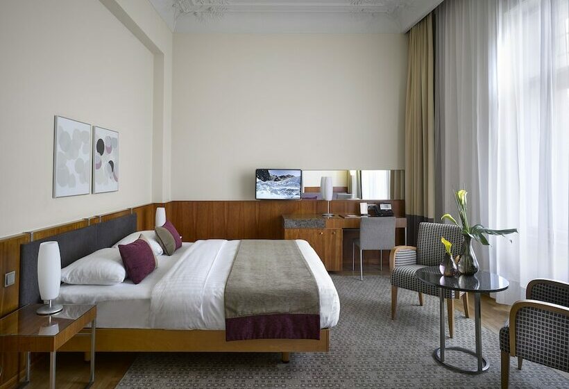 اتاق استاندارد با چشم‌انداز باغ, K+k Hotel Central
