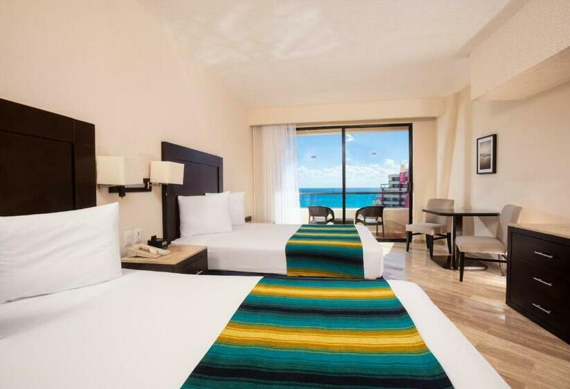 Cameră Standard Pat King Size, Crown Paradise Club Cancun   All Inclusive