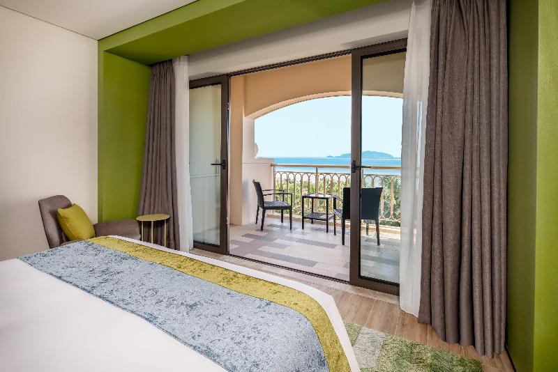 Люкс Кровать Кинг, Holiday Inn Resort Sanya Bay, An Ihg