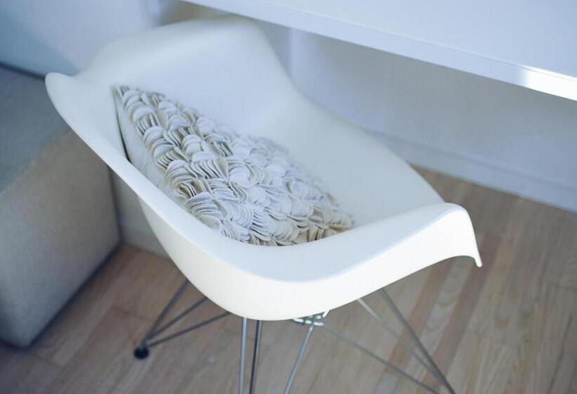 2 Bedroom Penthouse Apartment, Rössli