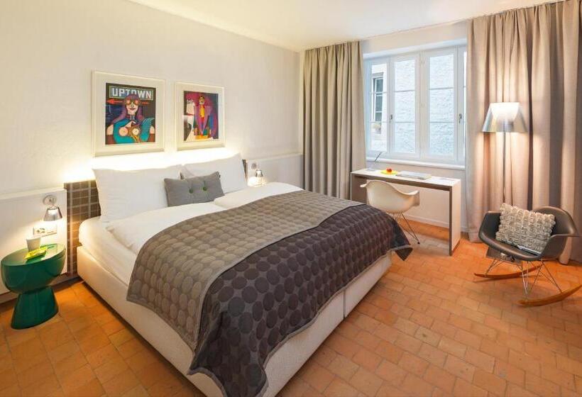 Plus Standard Room, Rössli