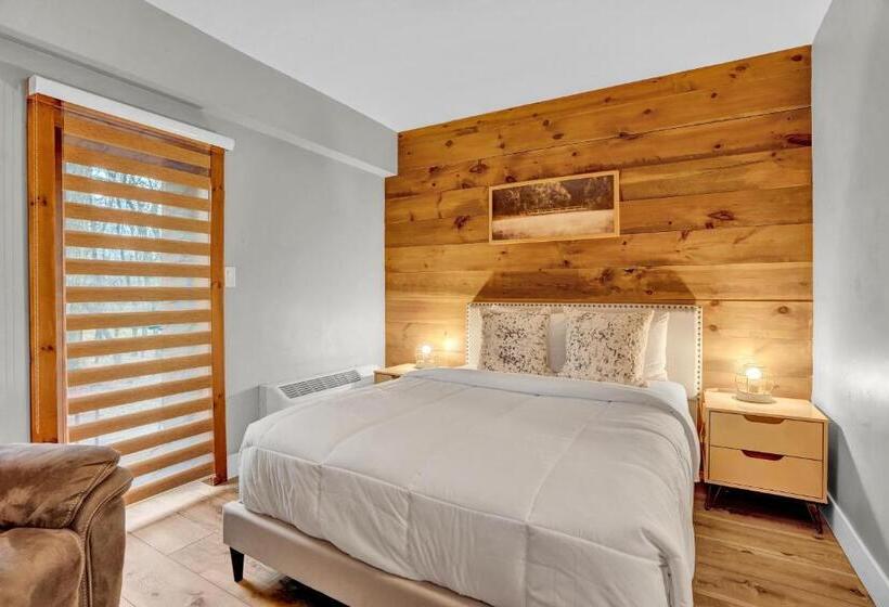 Номер Стандарт с Террасой, Chimney Hill Estate Inn