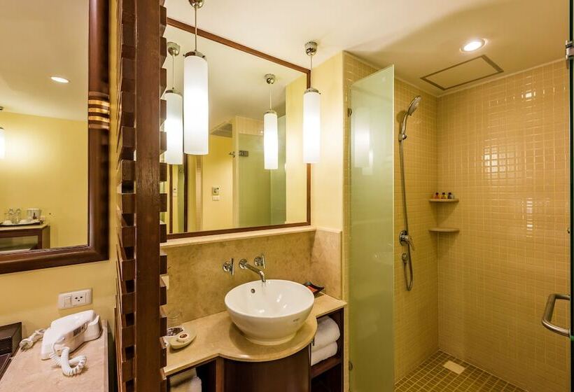 Deluxe Room, Duangjitt Resort, Phuket