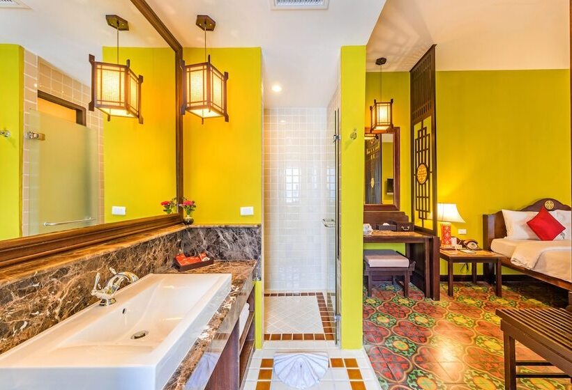 Deluxe Bungalow, Duangjitt Resort, Phuket