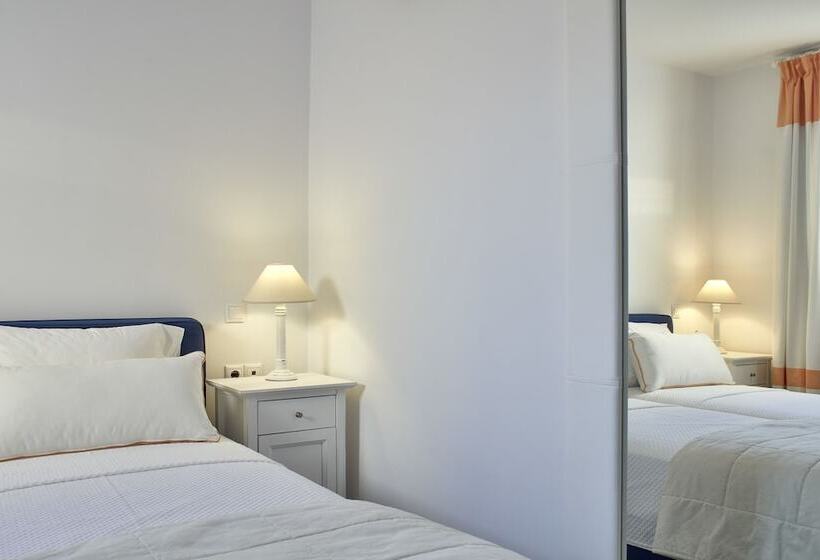 带按摩浴缸和海景的套房, Archipelagos Hotel   Small Luxury Hotels Of The World