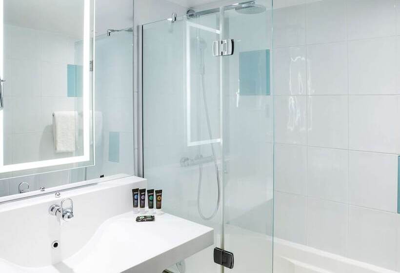Номер Superior, Novotel London Excel