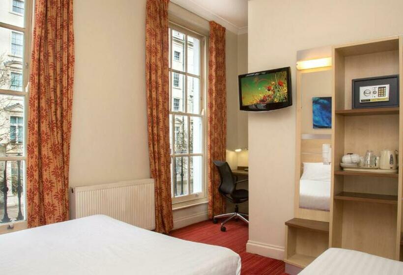 Номер Стандарт Трехместный, Comfort Inn Victoria