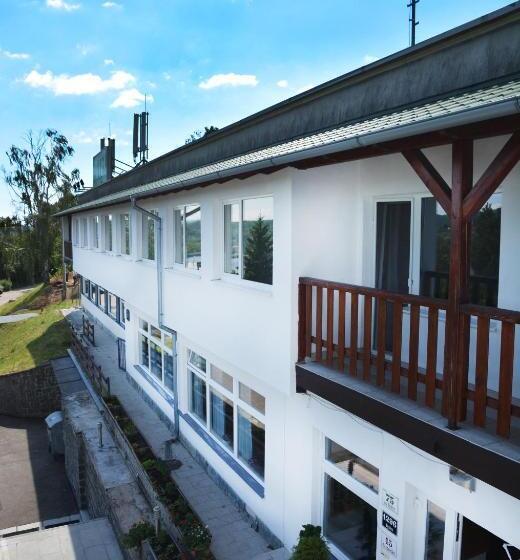 Standard Room with Balcony, Penzion Kozí Horka U Brněnské Přehrady