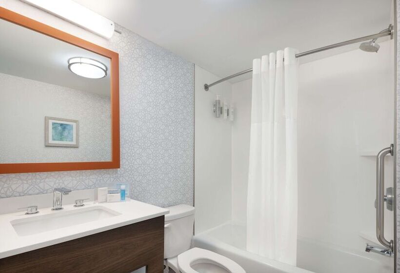 Люкс 2 Спальни, Hampton Inn & Suites Myrtle Beach/oceanfront