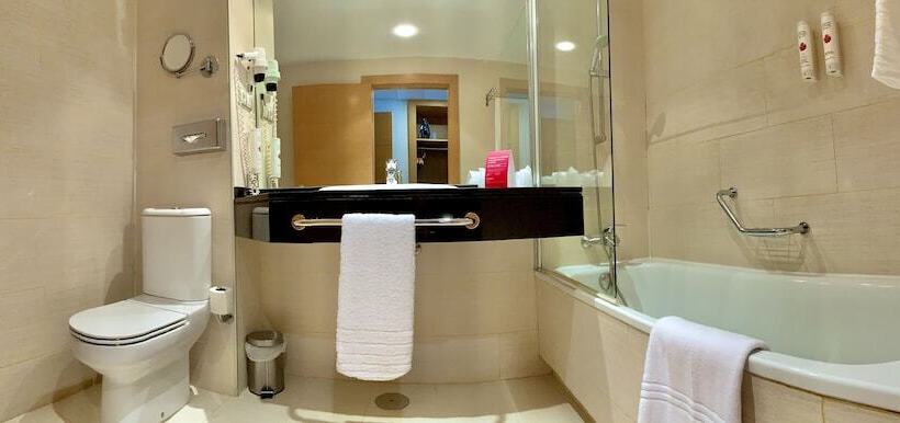 Номер Стандарт, Ramada By Wyndham Valencia Almussafes