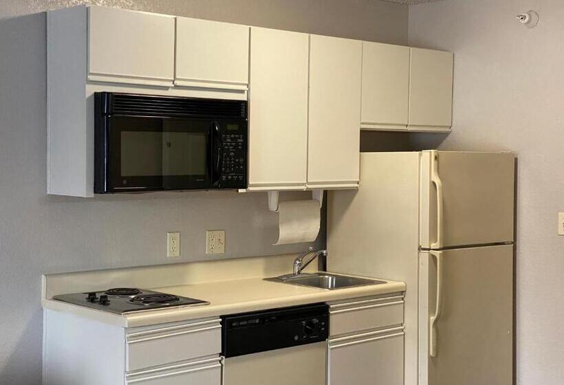 Студия Deluxe, Days Inn & Suites By Wyndham Green Bay Wi