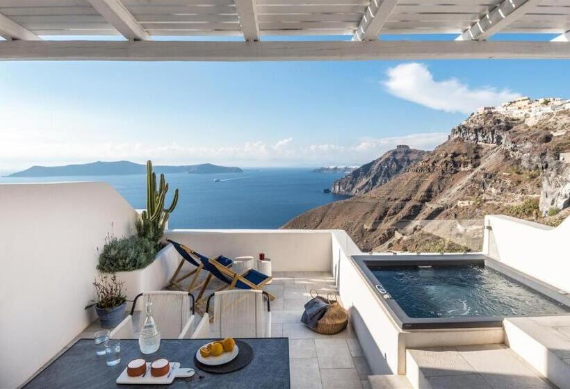 سوئیت دولوکس با چشم‌انداز, Porto Fira Suites