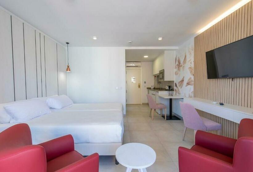Студио Стандарт с Балконом, Aparthotel Bcl Levante Beach