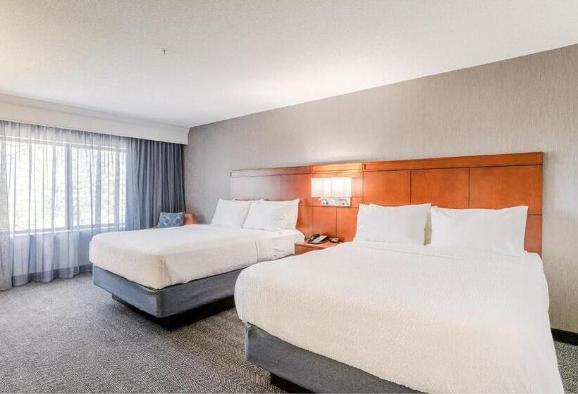 Номер Стандарт, Courtyard Burlington Williston