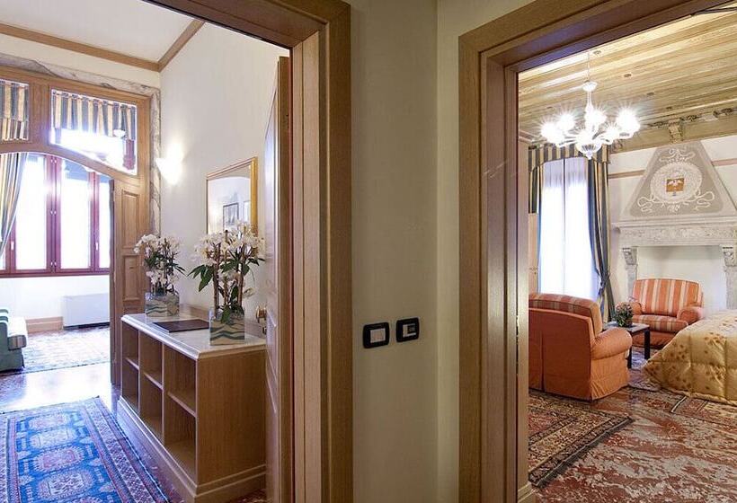 Family Room, Foscari Palace