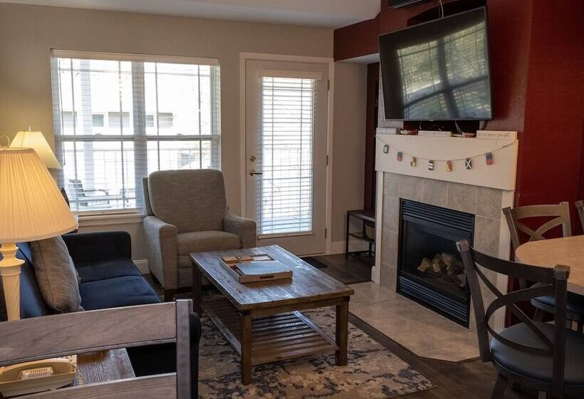 带2个卧室的套房, Delavan Lake Resort