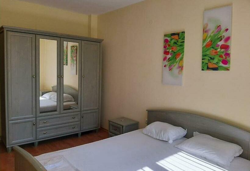 침실 3개 아파트, Villa Romana