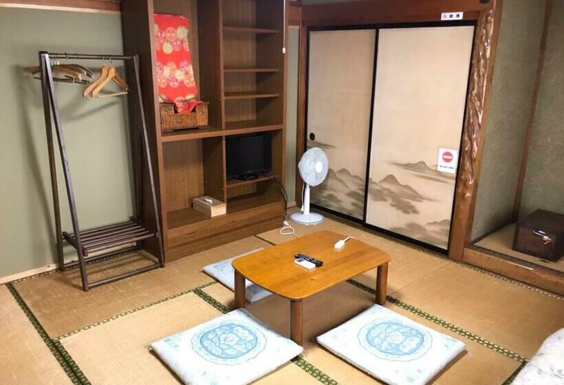 Четырехместный Номер Стандарт, Minsyuku Koshiyama