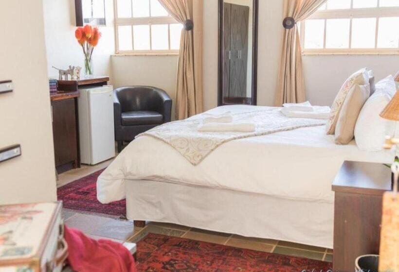 Номер Стандарт, Ou Skool Guesthouse