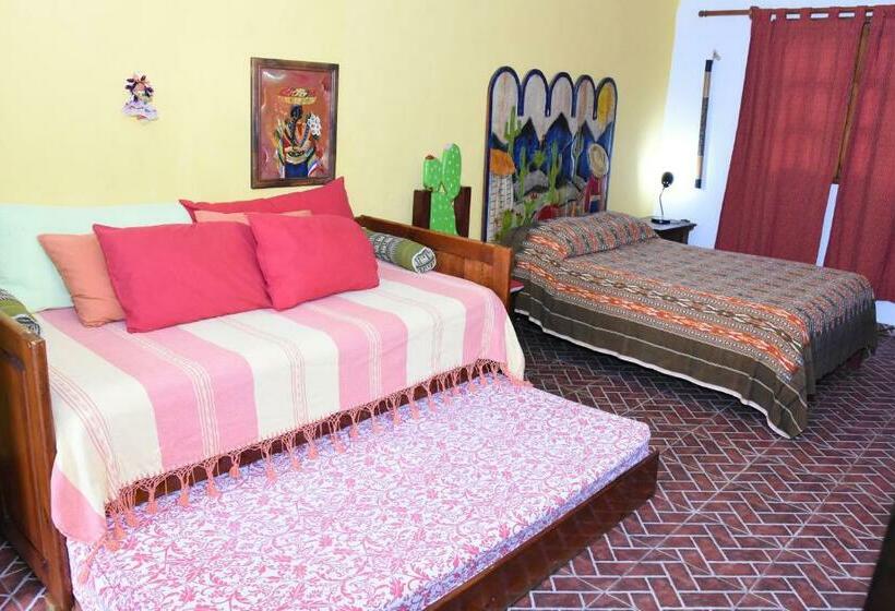 Fyrbädds Standardrum, Cancun Guest House 2