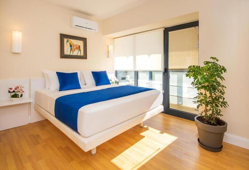 سوییت جونیور, Orbi City Hotel Official